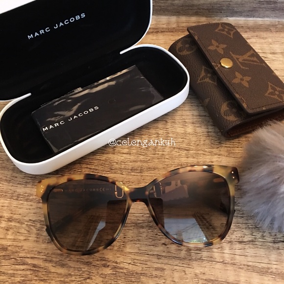 Marc Jacobs Accessories - Marc Jacobs Round Square Sunglasses New